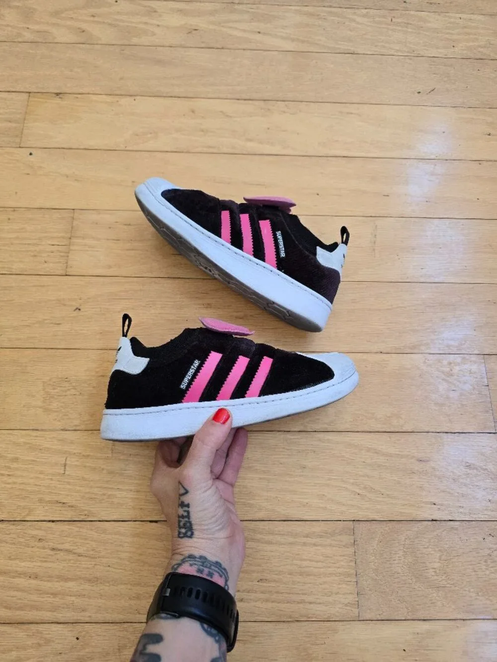 adidas | Superstar 360 Black Shock Pink Suede Heart Sneakers | KIDS 1